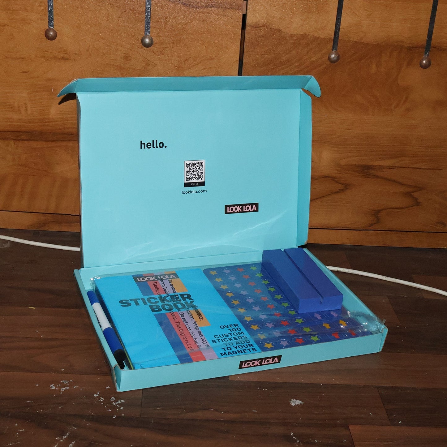 🎁 Magnetic Board, Sticker Book & Activity Cards (1 Set)