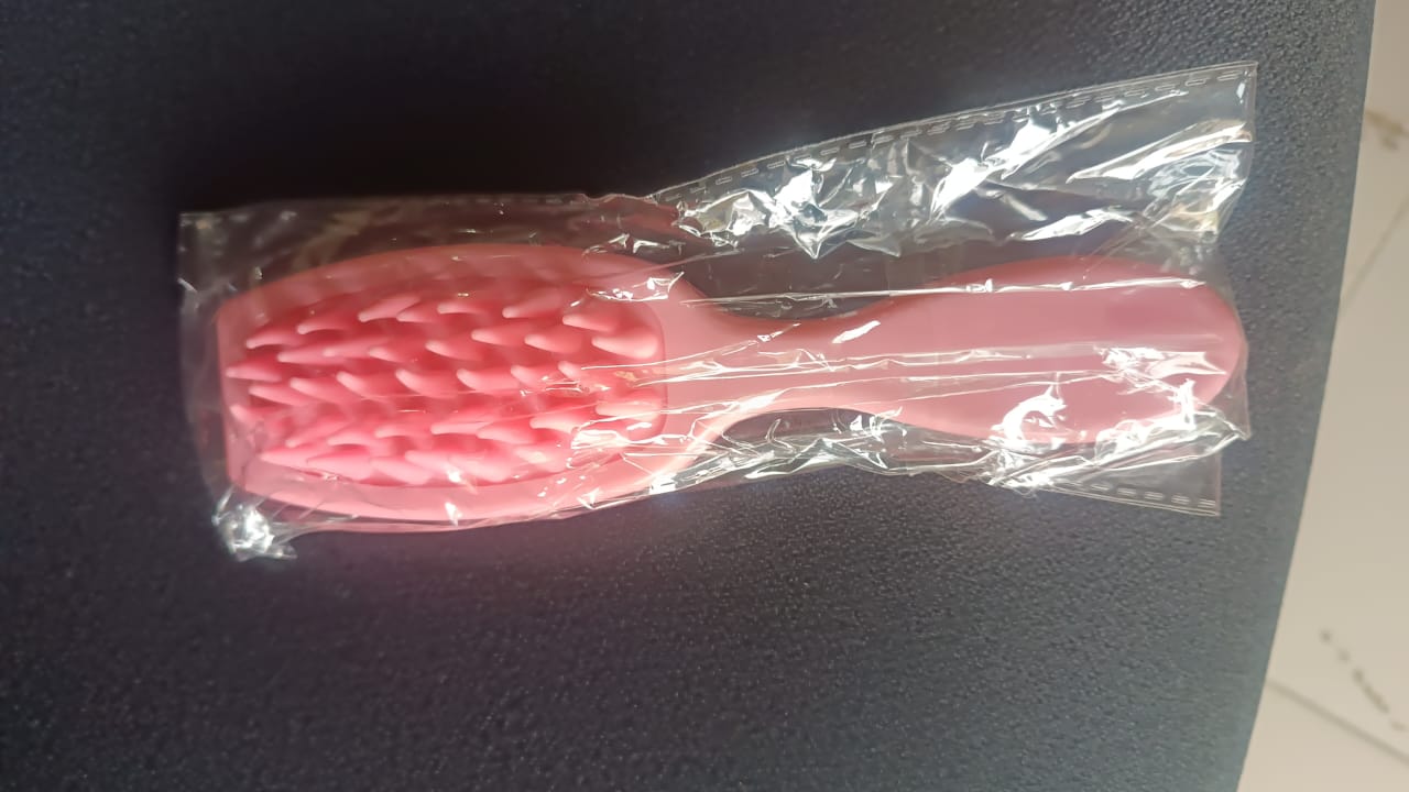 🎁 🎁 Multipurpose Silicone Scalp Massager Shampoo Brush (1 Pc)